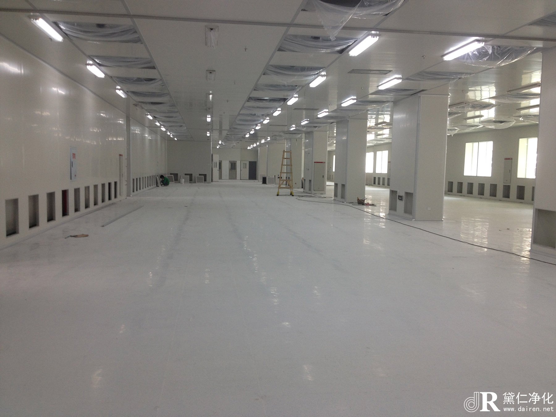 上海松江區(qū)電子廠車間裝修案例