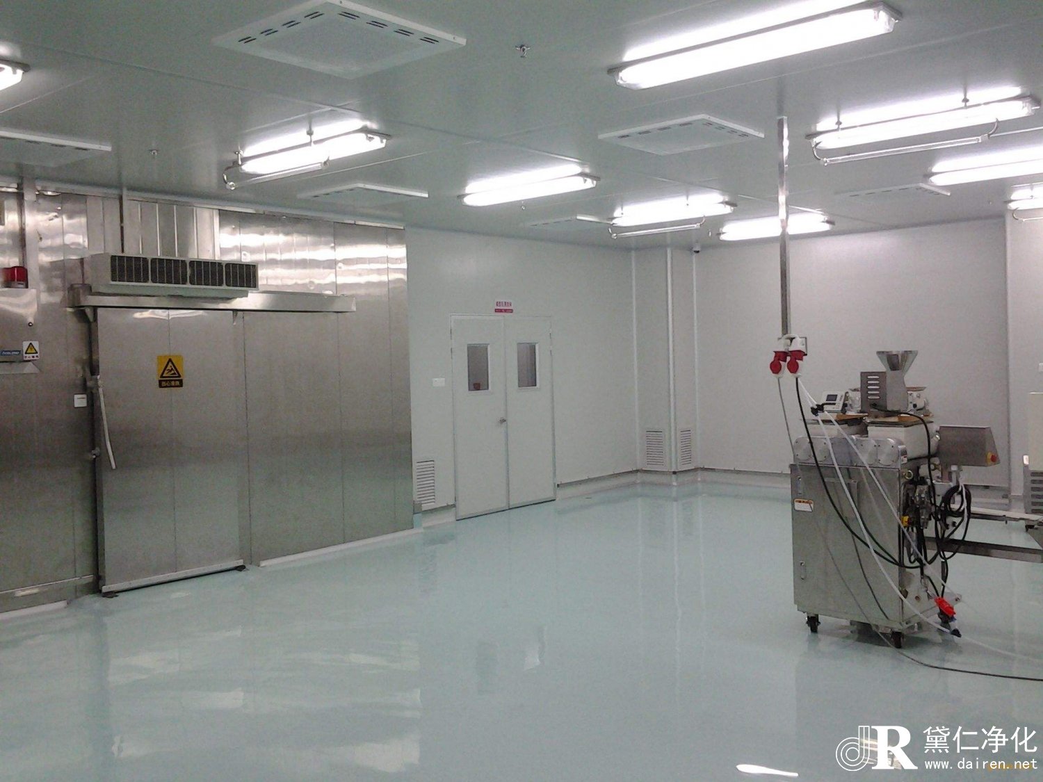 凈化工程需要對室內(nèi)的濕度進行調(diào)整